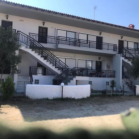 Iris Pefkochori Exterior foto