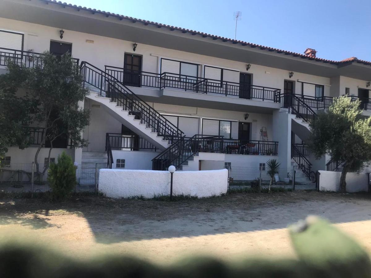 Iris Pefkochori Exterior foto